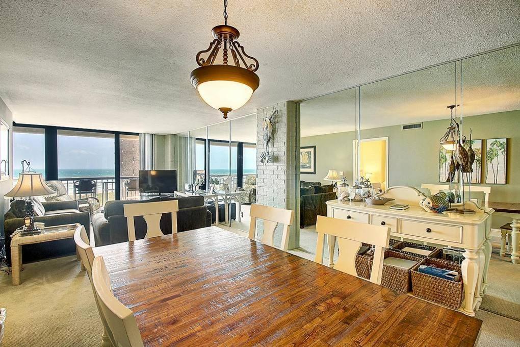 Sunrises And Ocean Views In This 2 Bedroom 2 Bath พอร์ท อารานซัส ภายนอก รูปภาพ