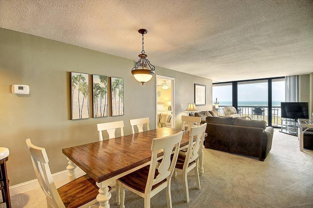 Sunrises And Ocean Views In This 2 Bedroom 2 Bath พอร์ท อารานซัส ภายนอก รูปภาพ