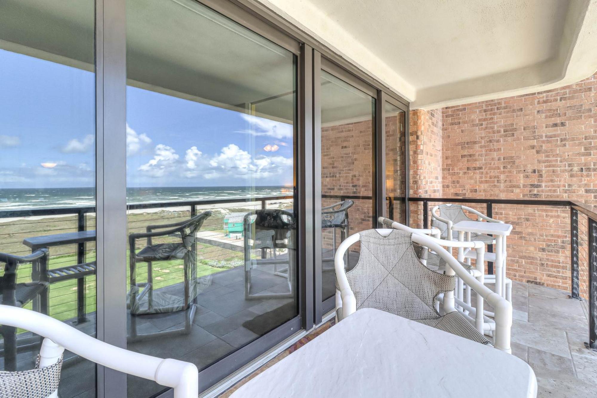 Sunrises And Ocean Views In This 2 Bedroom 2 Bath พอร์ท อารานซัส ภายนอก รูปภาพ
