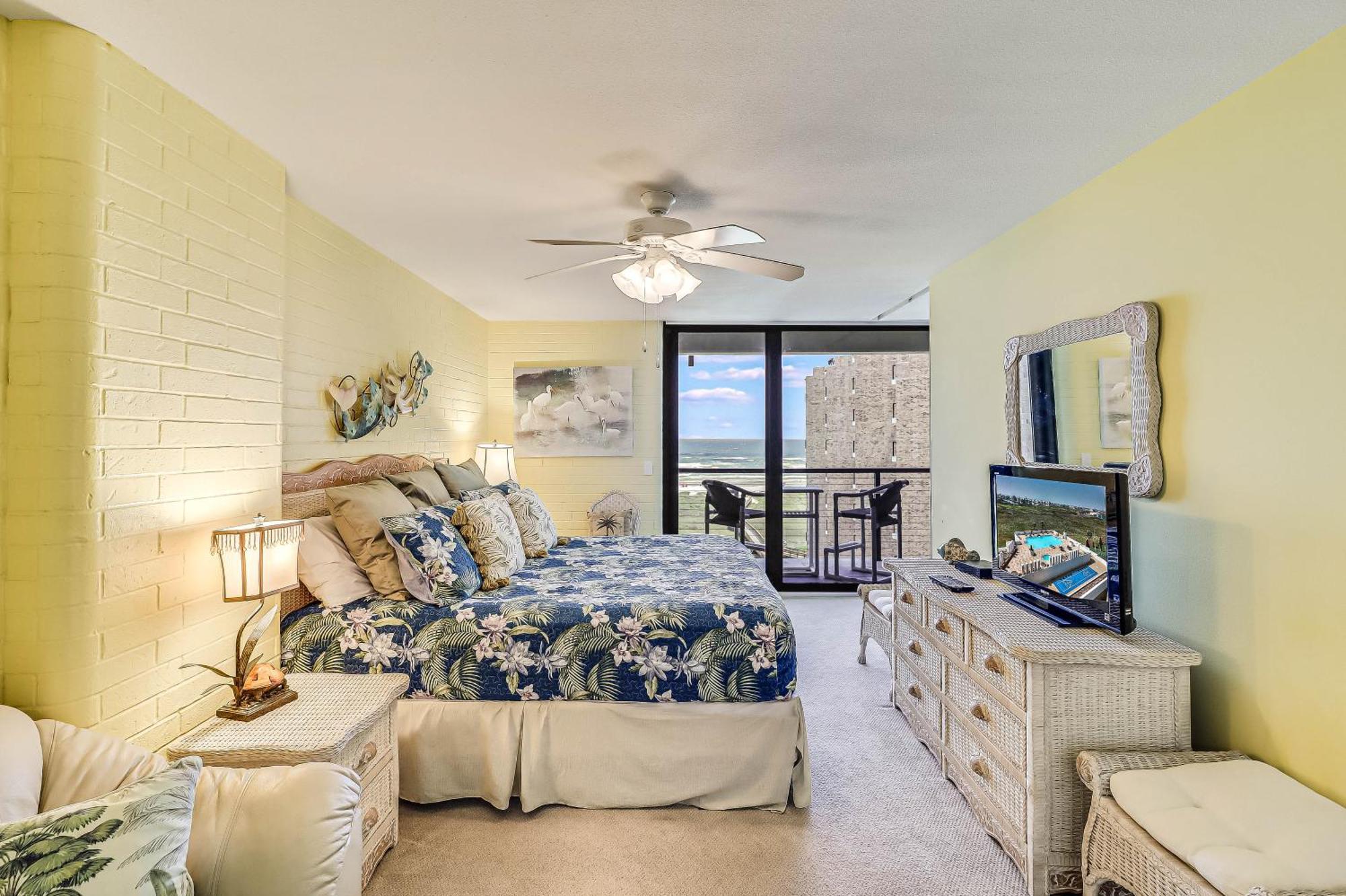Sunrises And Ocean Views In This 2 Bedroom 2 Bath พอร์ท อารานซัส ภายนอก รูปภาพ